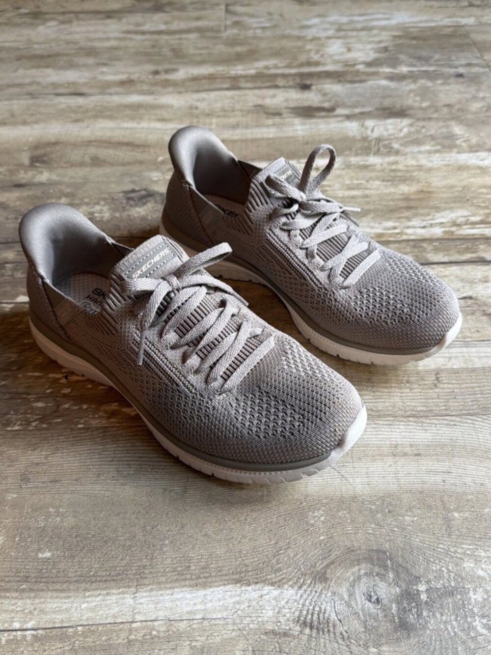 SKECHERS Virtue Stretch Knit Hands Free Swift Fit Gray Shoes Women’s 6